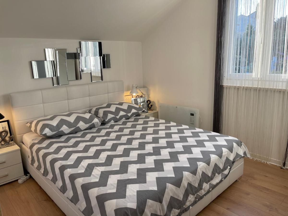 Apartment New Chic Supetar Eksteriør billede