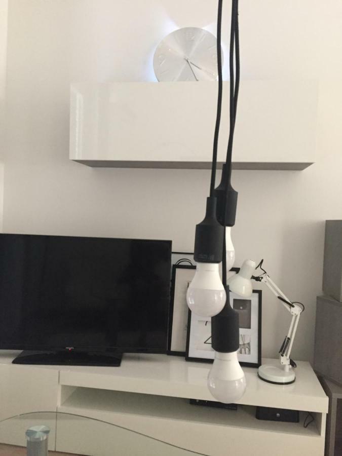 Apartment New Chic Supetar Eksteriør billede